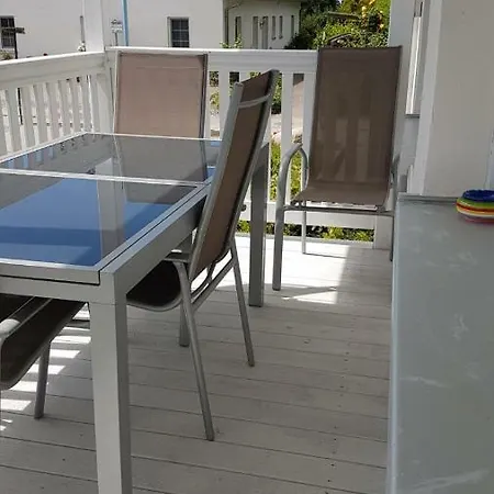 Ferienwohnung 1 - Ruegen Findlinge